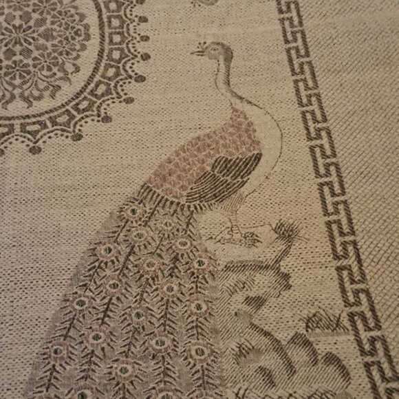 Decorative Bed Coverlet/Throw, reversable, lightweight 50 X 70 - Picture 6 of 9